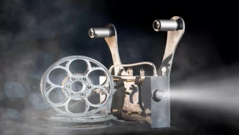 Labour pauses on DVD import proposals