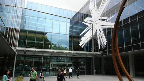 Labour slams Telecom spectrum deal