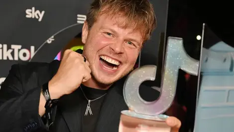 Max Klymenko wins top RØDE award as creator of the year