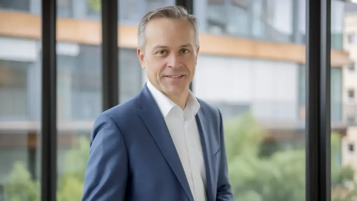 DE-CIX launches AI server for natural-language networking